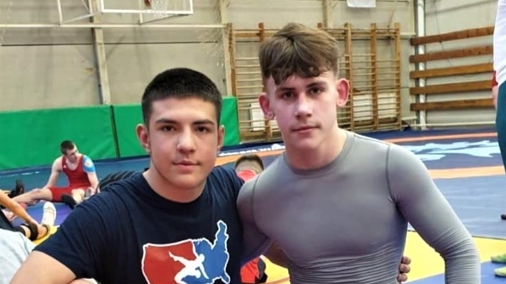 Marat (li.) mit Teamkamerad Nick