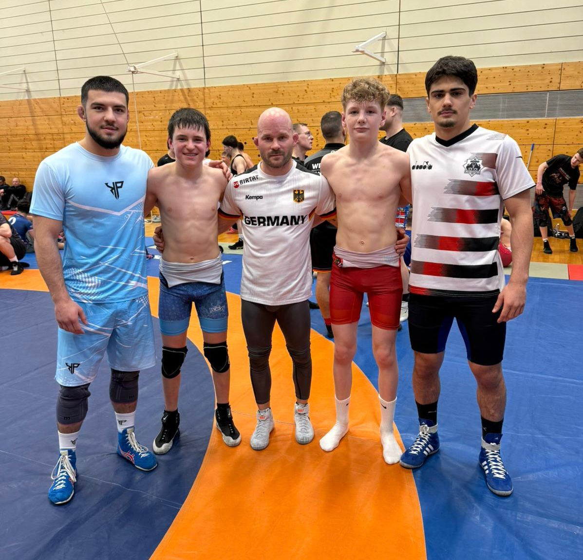 Marat, Bogdan, Bundestrainer Ewald, Louis und Diyar Celayir (RSV Kassel)