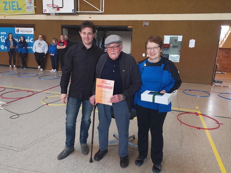 Bronzene Ehrennadel des HLV für Martin Kleinschmidt