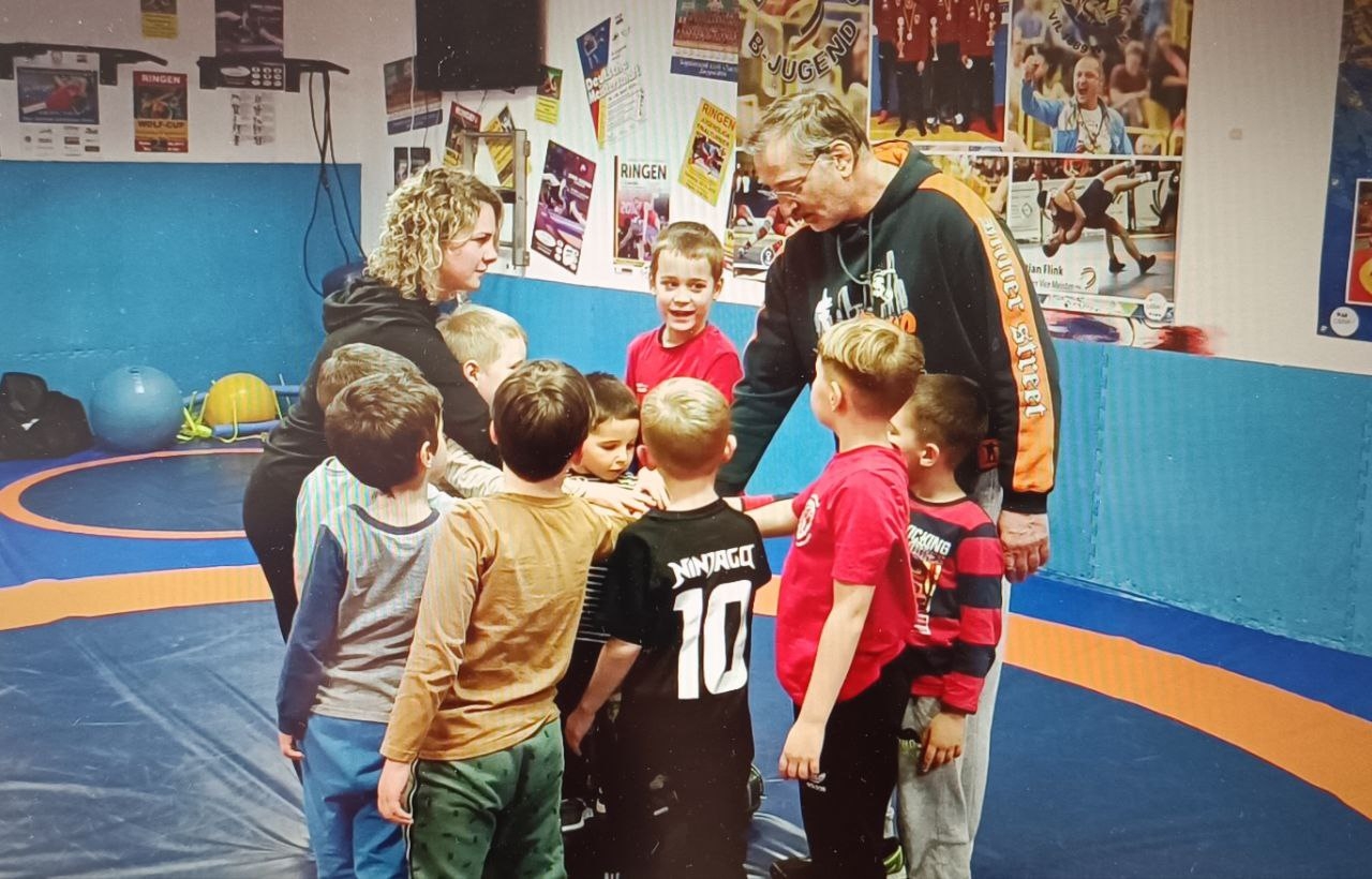 Ringen in Wolfhagen. Mini Wölfe von 5 bis 7 Jahren