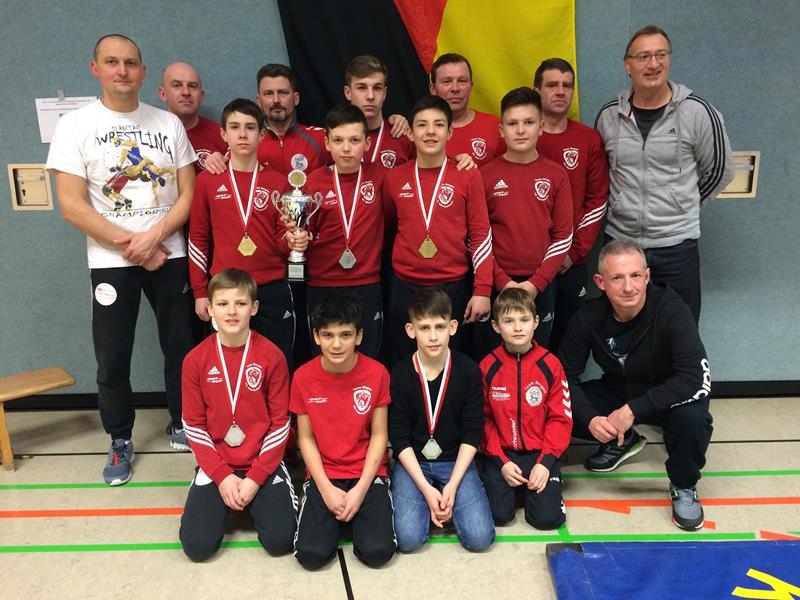 WÖLFE: Medaillenregen bei Hessenmeisterschaft