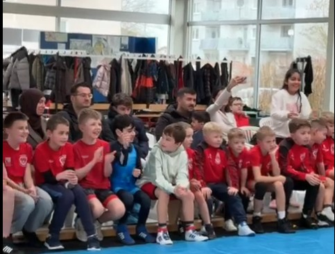 Mattenzauber in Wolfhagen: Unser „Wölfe-Ringer-Rudel“ sammelt erste Wettkampferfahrung