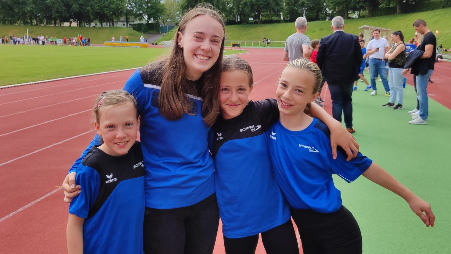 Strahlende Gesichter beim ersten Wettkampf