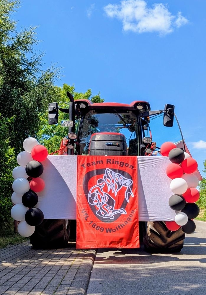 Viehmarktsfestzug mit Premiere - VfL-Ringer erstmals mit Traktor dabei