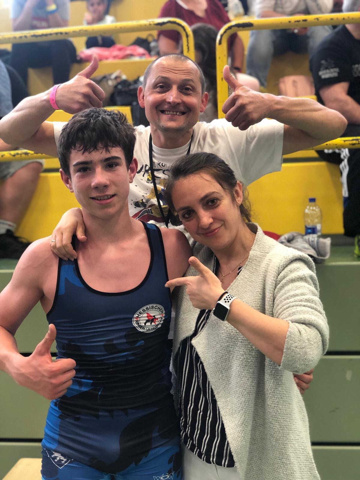 Deutscher Meister mit stolzem Trainer und stolzer Mama: Kevin Bliferniz